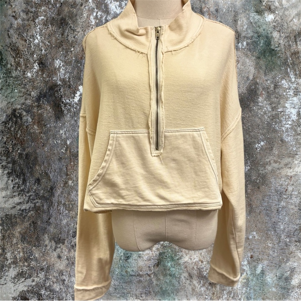 **LIKE NEW** We The Free Kitty pullover